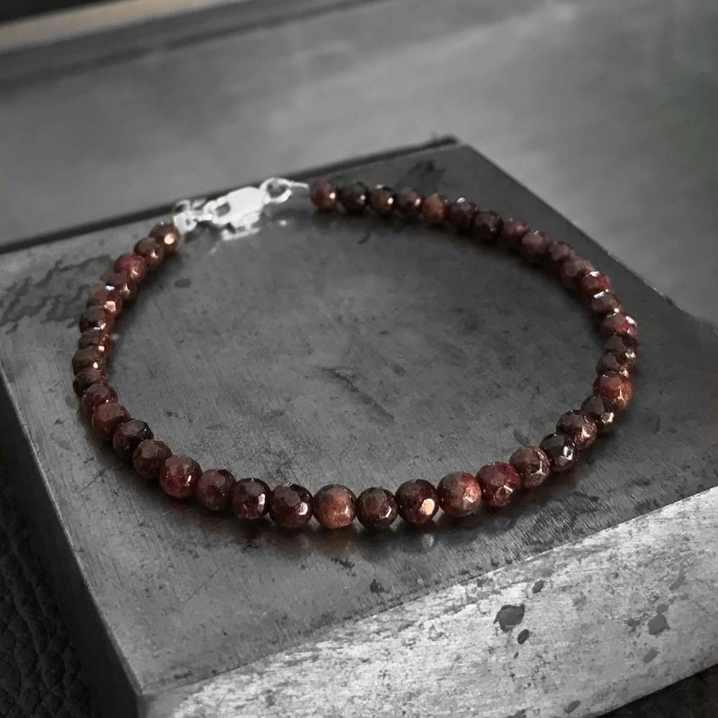 Pulseira Granada Facetada