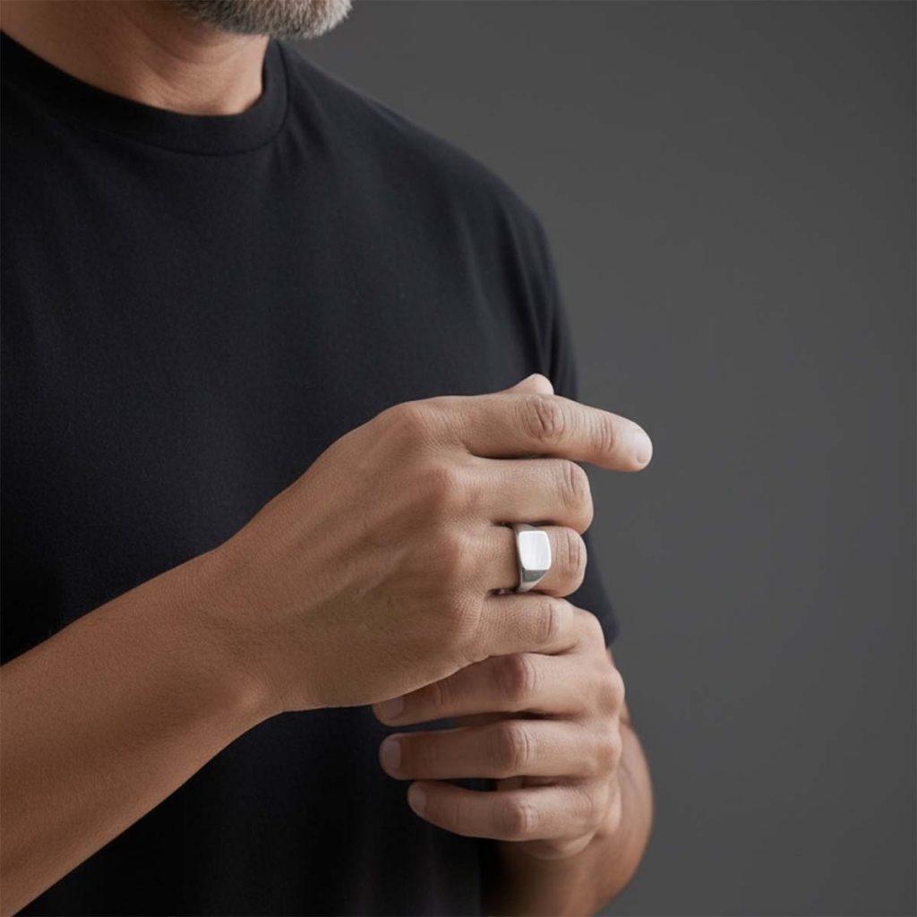 Anel de Sinete Quadrado Polido Anel de Sinete Quadrado Polido