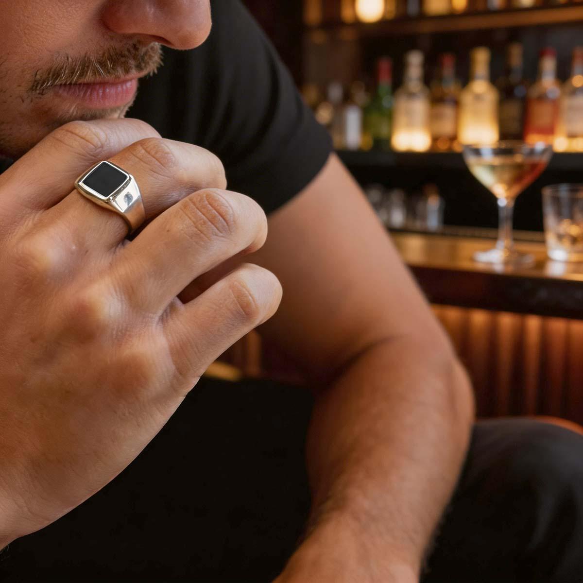 Anel Chevalier Ônix