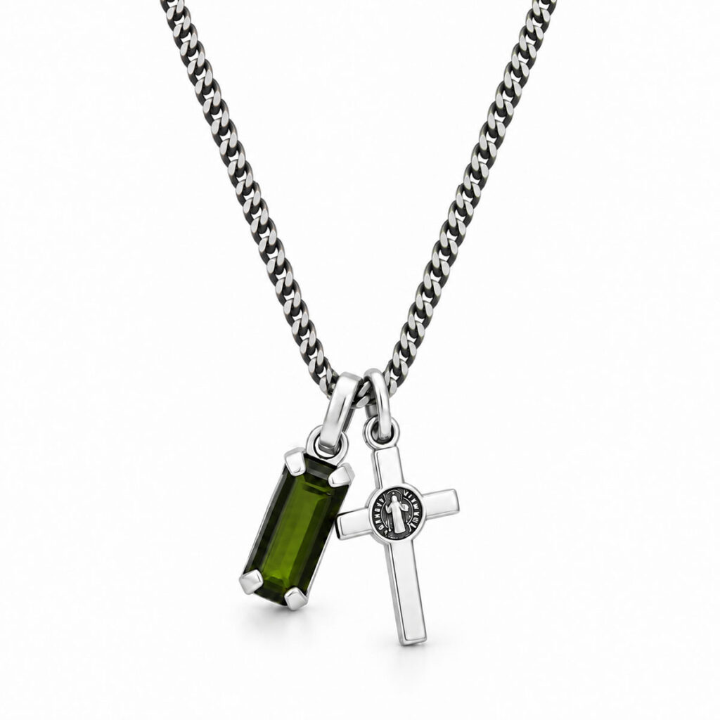 Colar Turmalina Verde e Cruz São Bento em Prata 925